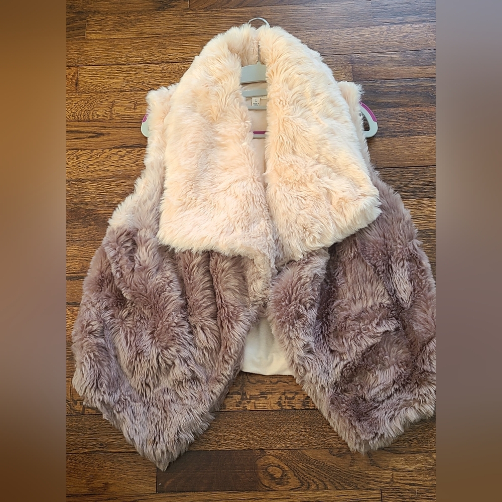 Women s Faux Fur Vest - Cream and Brown